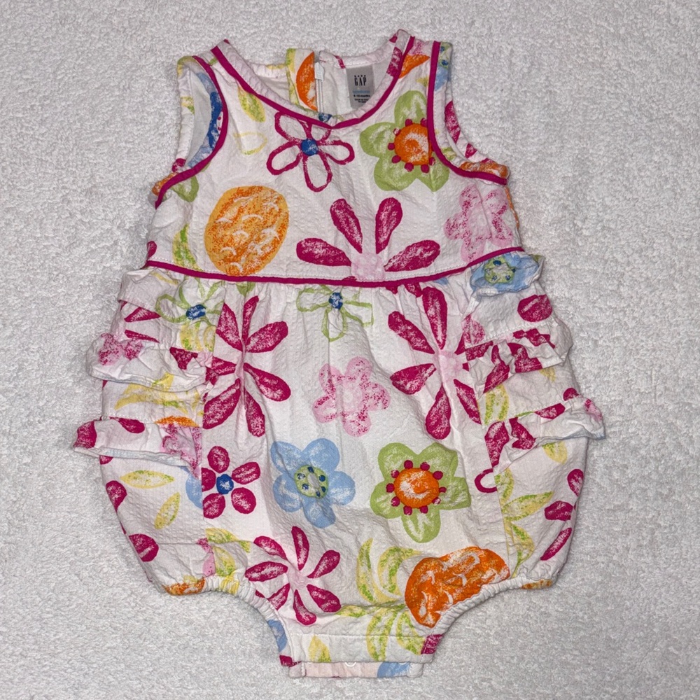 GAP White Baby Bubble Romper Sunsuit multi color Floral Print ruffles 6/12m